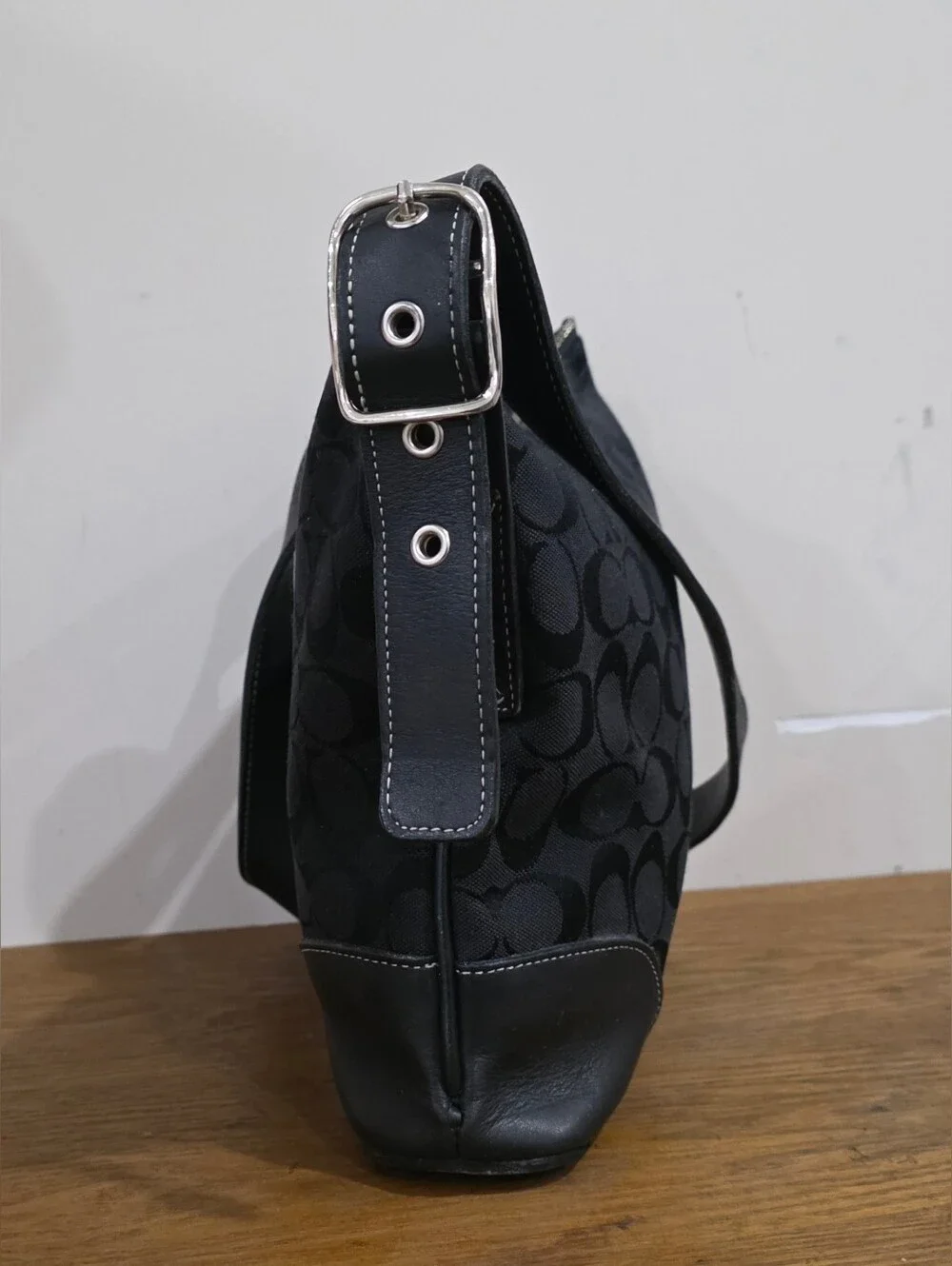 Like New!Coach Signature Jacquard Black/Leather Crossbody bag